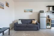 Modern 2BR Retreat in Pula - Bright & Quiet