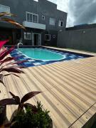 Casa com piscina e ar condicionado