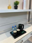 غرفه وصاله قريبه من المطار