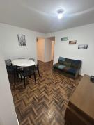 Apto com cozinha e lavanderia