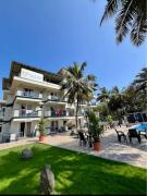 Beach Bliss Apartment Hotel - 7 Minutes walk to Beach