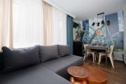 Central Warsaw Modern Studio with AC and next to the Metro by Noclegi Renters