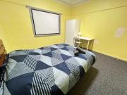 Queen Room Close to Station and Shops - PH3