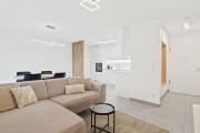 1 Bedroom Apartment - 5 Min Walk to Train Station