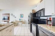 Relaxing Oceanfront 2BR Beach Condo! Royal Garden 1514