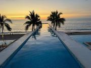 Comfortable 1-Bedroom Beachfront with Great Views