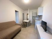 Bright flat with pool and garden