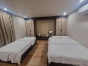 From H Dongbaek Hotel by Kwon Geoje Okpo