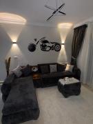 2 bedroom apartment in compound 5 min from airport