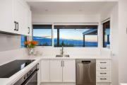 Marthas Maison Heated Spa & Unbeatable Bay Views