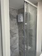 4 Bedroom 4 bathroom Habour place in Crewe by M&R shortstays, Perfect for Contractors & Business, FREE Off road Parking- Sleeps 8