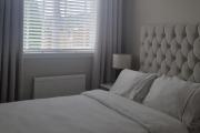 3 bedroom Sleeps 6 free parking