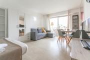 Studio with Huge Terrace close to the beach-Clim Mobile- BENAKEY
