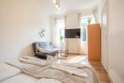 Affordable 1BR Apt Near Schönbrunn & Westbahnhof Great for Long Stays