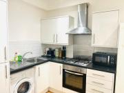 Bright studio flat in Good location