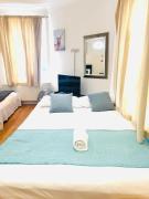 Bright studio flat in Good location