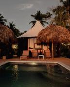 Almare Zonte - BeachFront Glamping Hotel