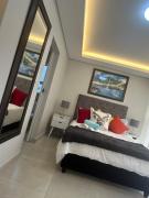 Serenity suite 6 minutes away from the beach