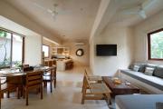 Stylish 3BR Penthouse Haven with Plunge Pool Private Rooftop Pool & Jungle Panorama