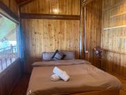 Bees Homestay Sapa & Trekking