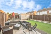 Warm & Spacious 3-Bed Retreat in Doncaster