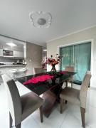 Excelente casa para cop 30