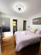 1920 Remodeled Craftsman Cottage Heart of Little Italy