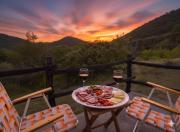 Natures Peace: Cozy Cabin for 4 Near River