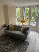 Penarth Station Renovated apartment
