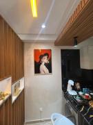 Luxueux chic et moderne appartement vue picine