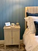 LAKE VIEW Luxury Apartment