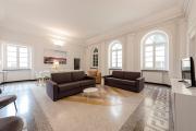JOIVY Elegant Flat for 7, in the heart of Genoa
