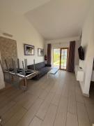 Secret Bungalow, Los Arcos