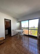 Check and Home - Yrigoyen - 3 Huéspedes en el Centro