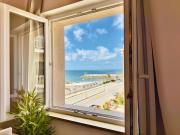 Demetra Seafront Apartment - Parking & Pool