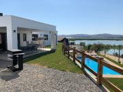 Casa con vista lago Rapel