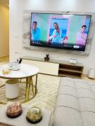 Modern Stay Close to Downtown B6