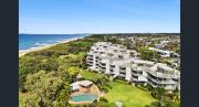 Absolute Beachfront Apartment, Kawana Beach Escape
