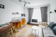 Dlouha Hemingway apartment