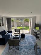 BEACHLANDS by BOURNECOAST - Ground Floor Apartment with Private Garden - Near Southbourne Beach - FM6215