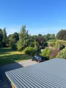 Gemütliches Apartment mit eigener Terrasse, Küche, WiFi und Smart-TV in Hamm Mark