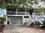 Tarpon - Spacious Updated W&D Full Kitchen 1.5 Mi to Beach