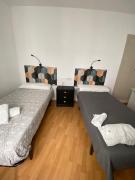 PUSHE Bedroom Granada Estacion Business & Art 1