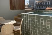 Apto Piscina Privativa no Centro