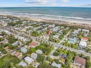 Just Beachy l Steps to Beach l Walk to Restaurants