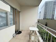 studio room with balcony