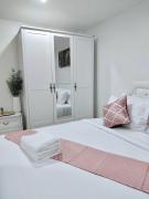 Top Sathani Khlong Rian Top Sathani Khlong Rian