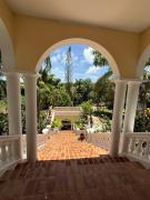 El Castillo Tropical Desconéctate de la civilización