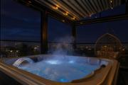 Crown Penthouse - Luxurious, Spa & Vista , by Uni88 ApartHotel