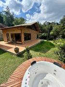 Casa com Jacuzzi e Área Gourmet em Mury